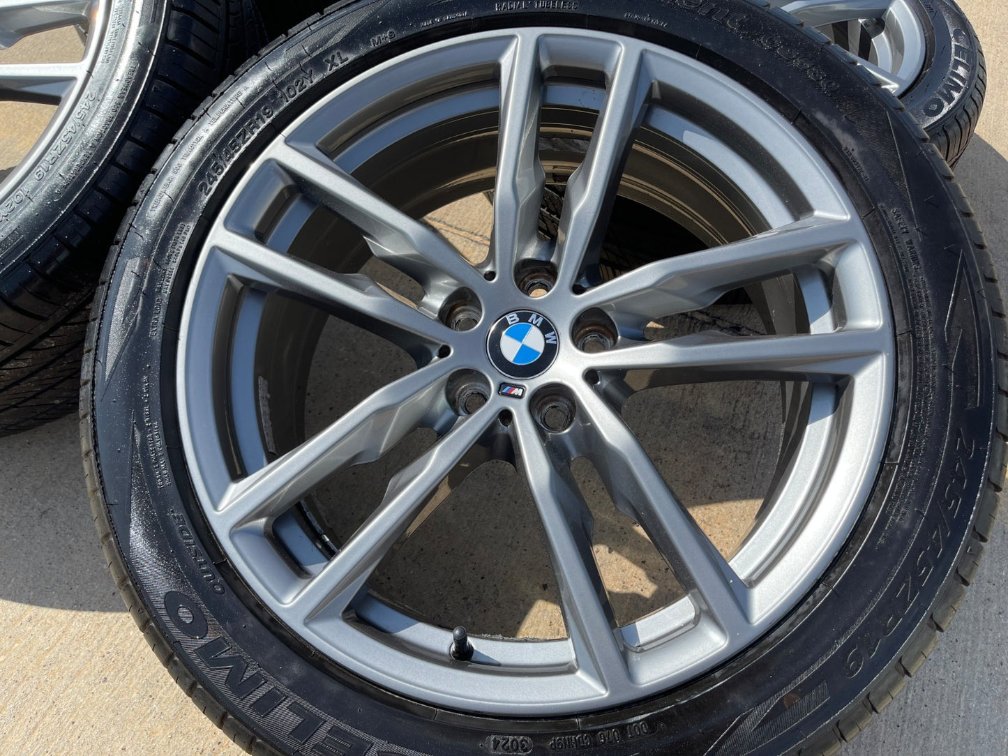 19" BMW X1 X2 X3 X4 OEM 86350 Series 698M SET wheels rims tires