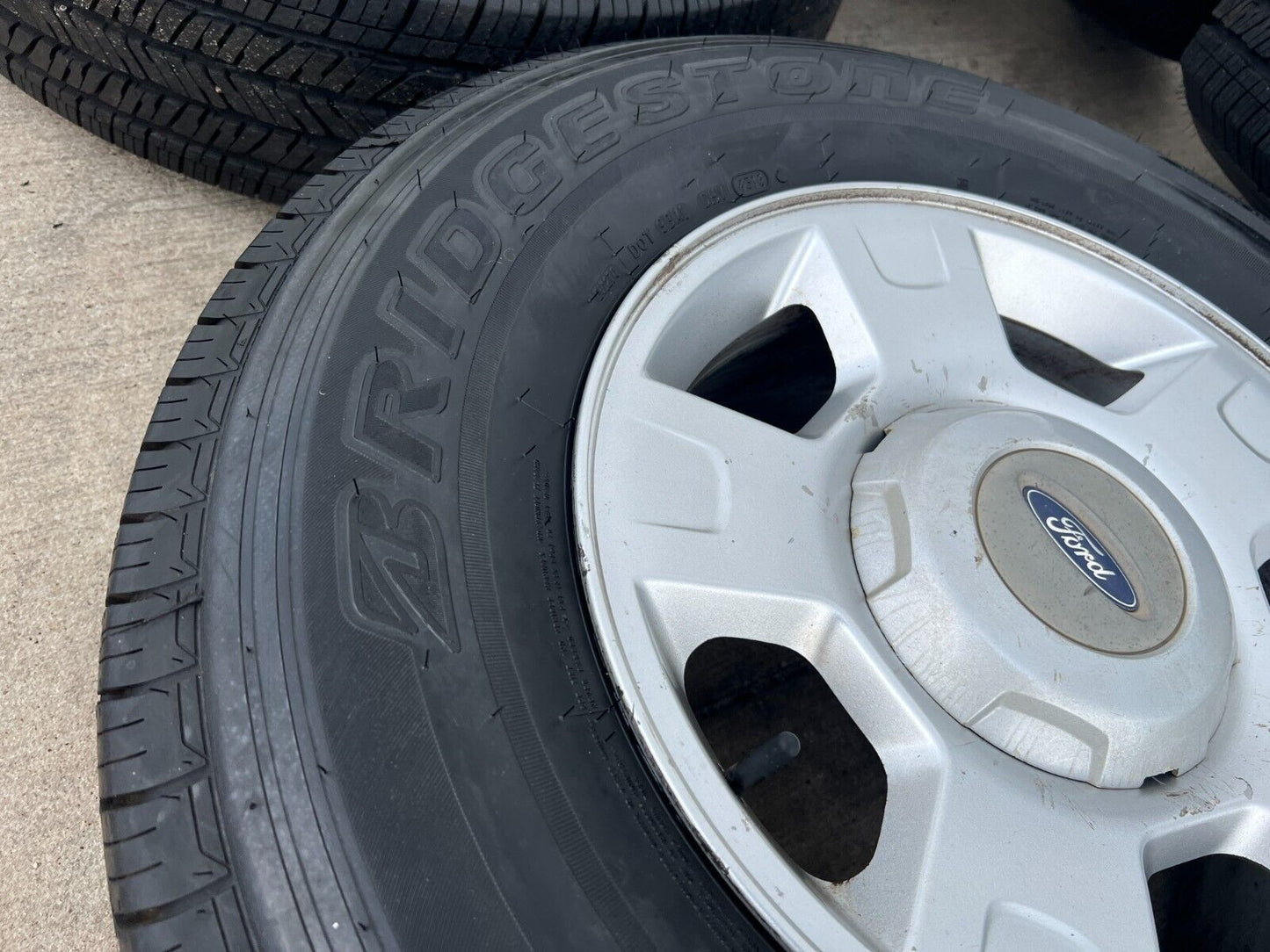 17" Ford F-150 Expedition OEM 3553 rims wheels tires