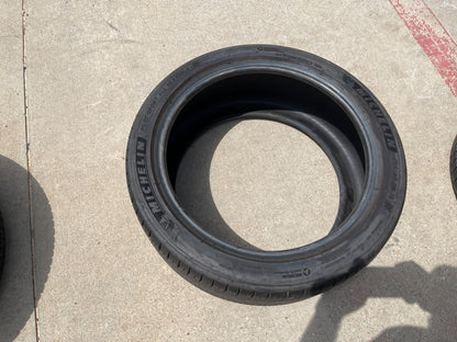 (1) 255/40/19 Michelin Pilot A/S All Season 4 100Y XL 255/40R19 tire