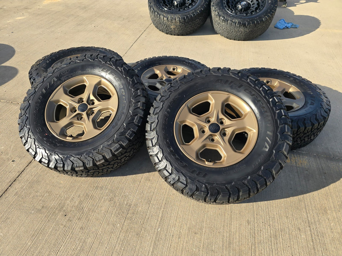 17" Jeep Gladiator RUBICON OEM wheels rims BRONZE Wrangler 9236 SET BFG A/T 33"