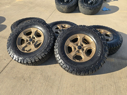 17" Jeep Gladiator RUBICON OEM wheels rims BRONZE Wrangler 9236 SET BFG A/T 33"