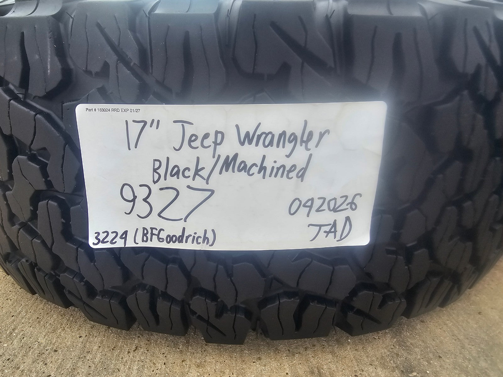 Jeep 純正 17インチ ホイール BFGoodrich タイヤ 4本セット Shop OEM 17