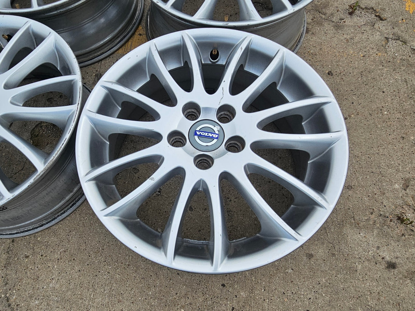17" Volvo C30 C70 S40 V50 Ultimate OEM rims wheels 70317