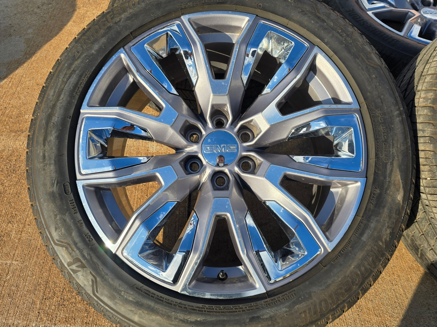 22" GMC Yukon Chevy Tahoe Escalade OEM chrome 95513 wheels rims BRIDGESTONE
