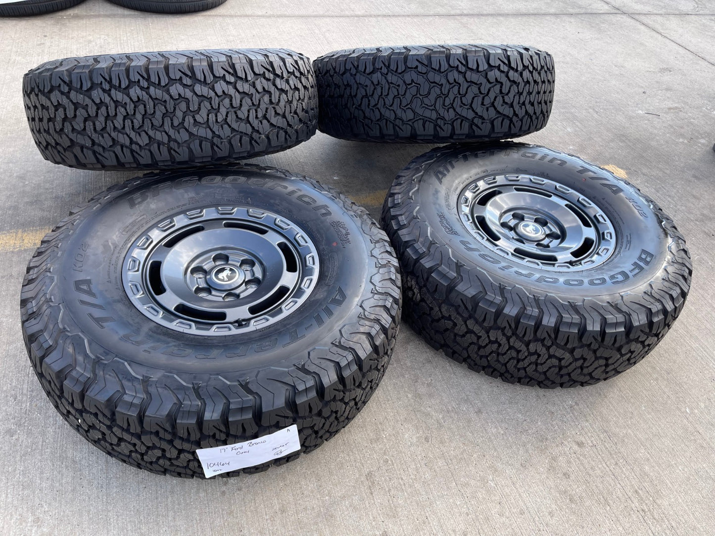 17" Ford Bronco HERITAGE SASQUATCH wheels rims 10464 37" BFG KO2 A/T NEW