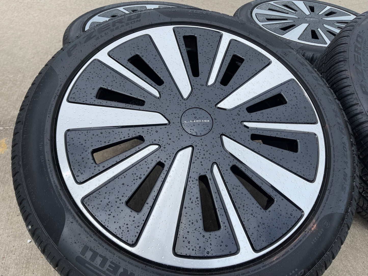 19" Lucid Air OEM Grand Touring 95620 OEM wheels rims 2025 2026 2027 PIRELLI