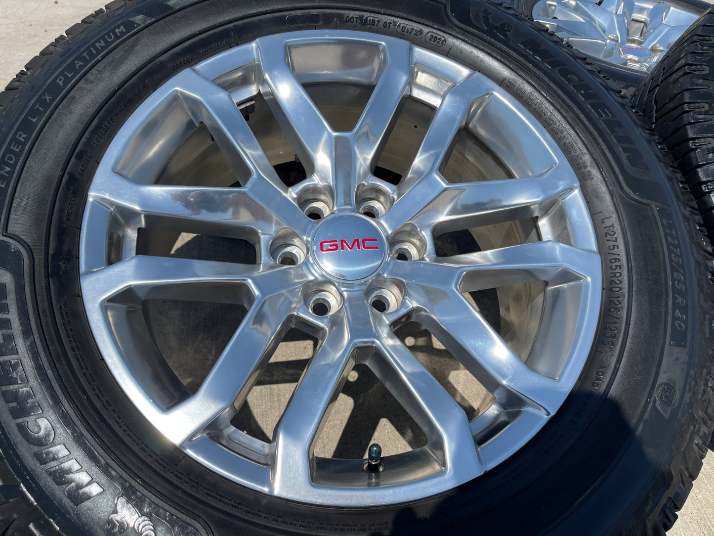 20" GMC Sierra Yukon AT4 Tahoe OEM 5924 wheels rims tires SET MICHELIN