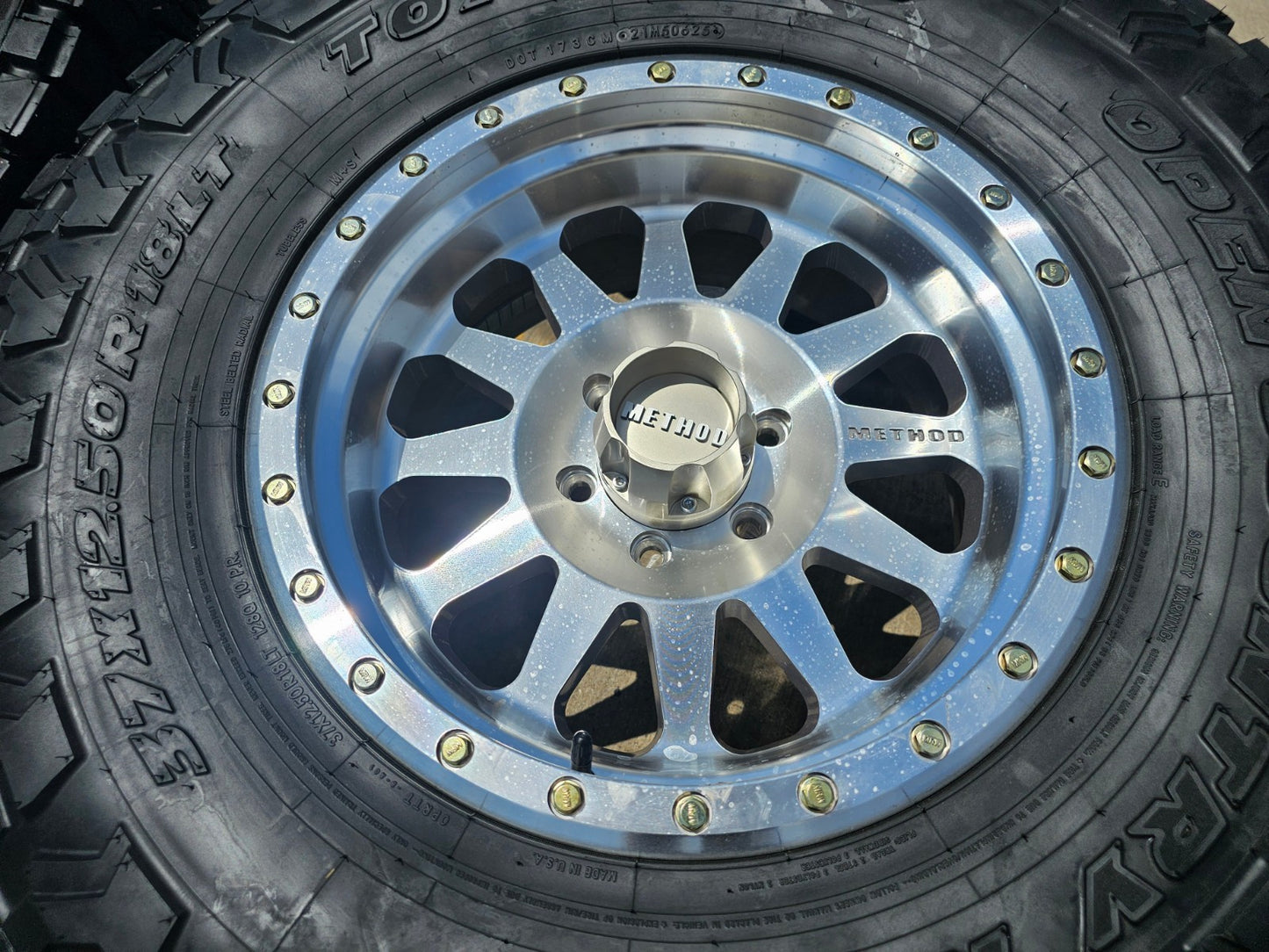 18x9 18" Method MR302 wheels rims Chevy RAM 1500 Tacoma 6x139 6x135 TOYO 37"