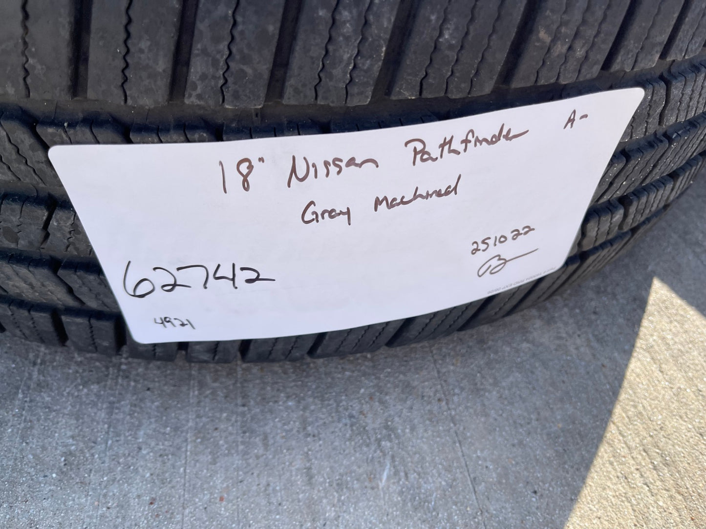 18" Nissan Pathfinder Murano FX35 FX45 QX60 OEM 62742 wheels rims MICHELIN