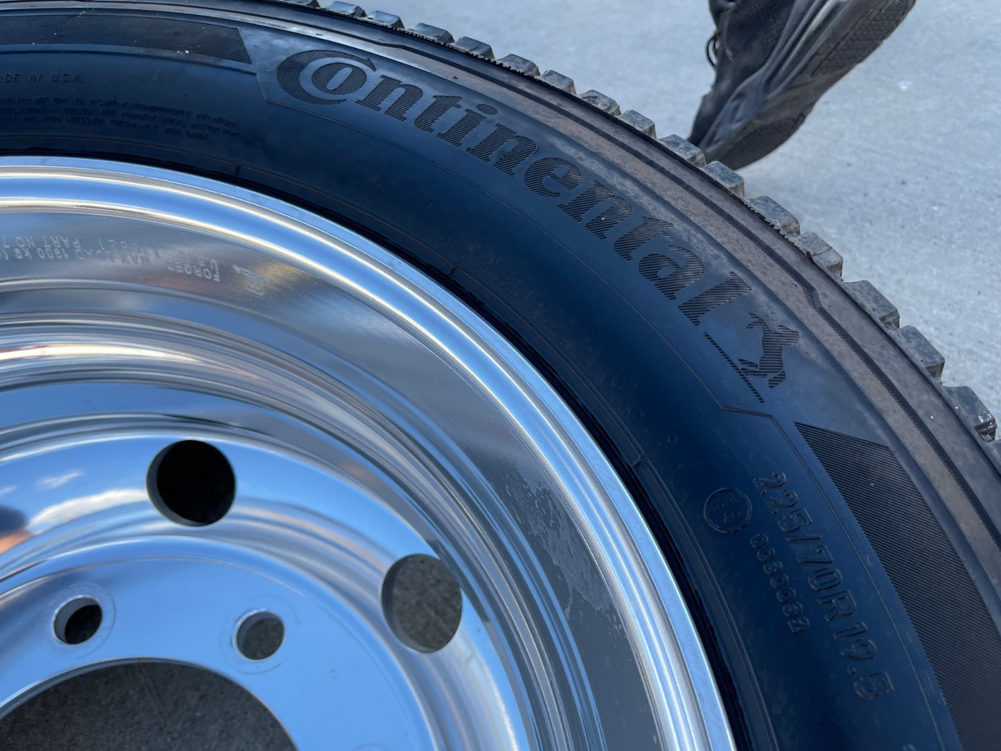 19.5" Chevy Silverado 4500HD 5500HD 6500HD rims wheels 8x275 OEM 2025 2026 NEW