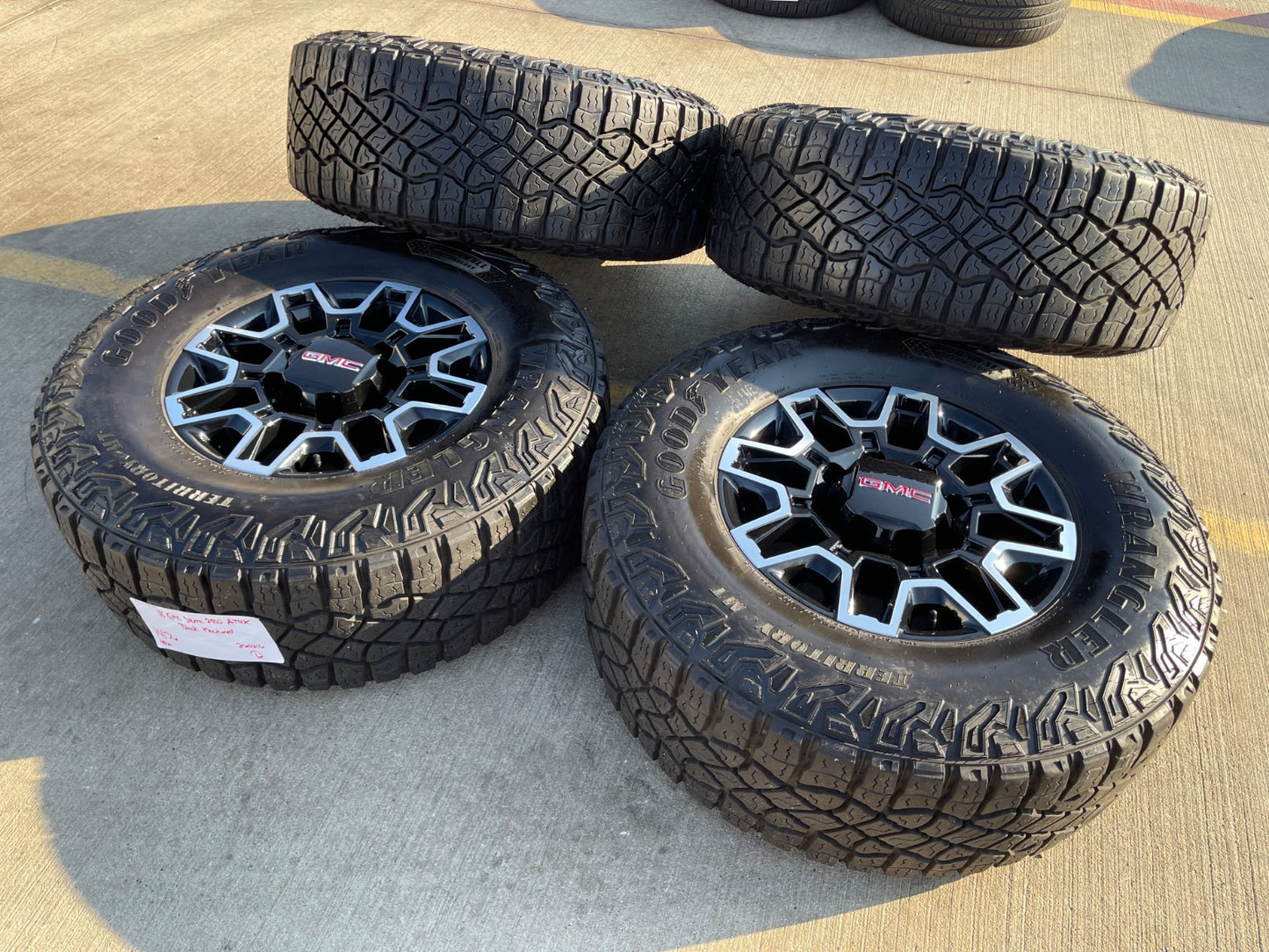 18" GMC Sierra AT4X Chevy Trail Boss 2500 OEM 14136 wheels rims GOODYEAR 35"