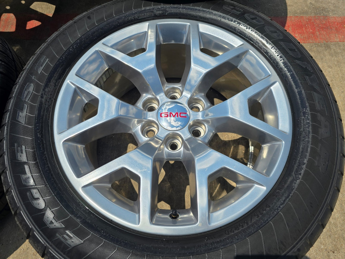 20" GMC Sierra DENALI Chevy Silverado OEM 5698 wheels rims tires GOODYEAR