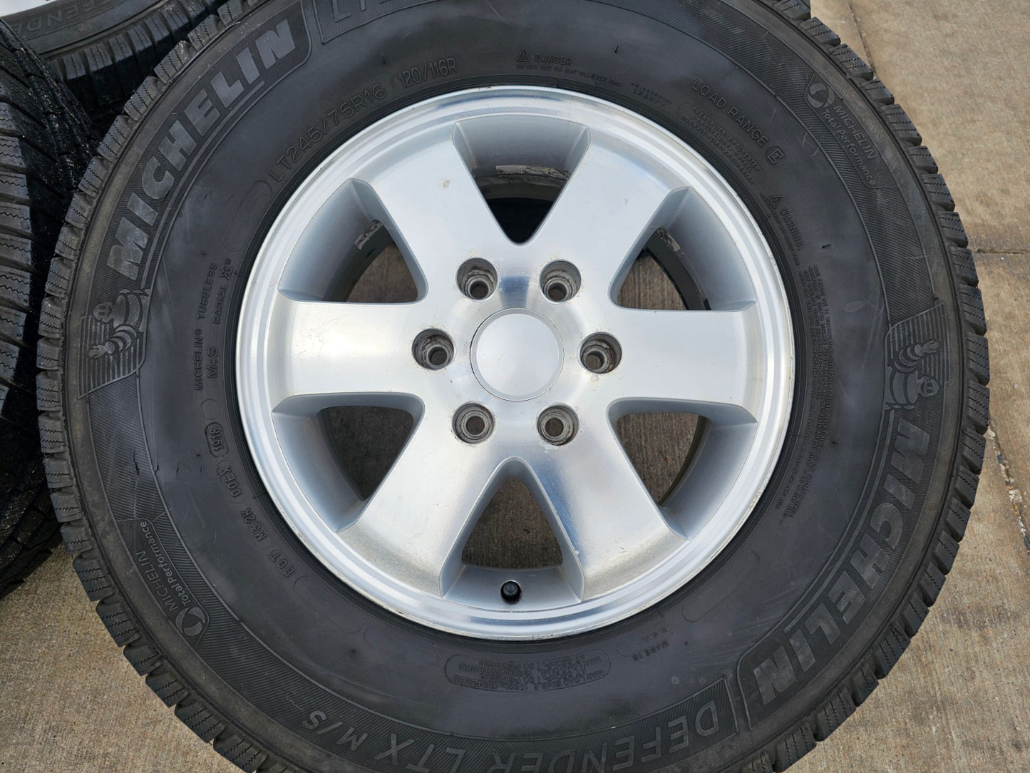 (4) 16" Mercedes Sprinter OEM 2353 wheels rims tires MICHELIN