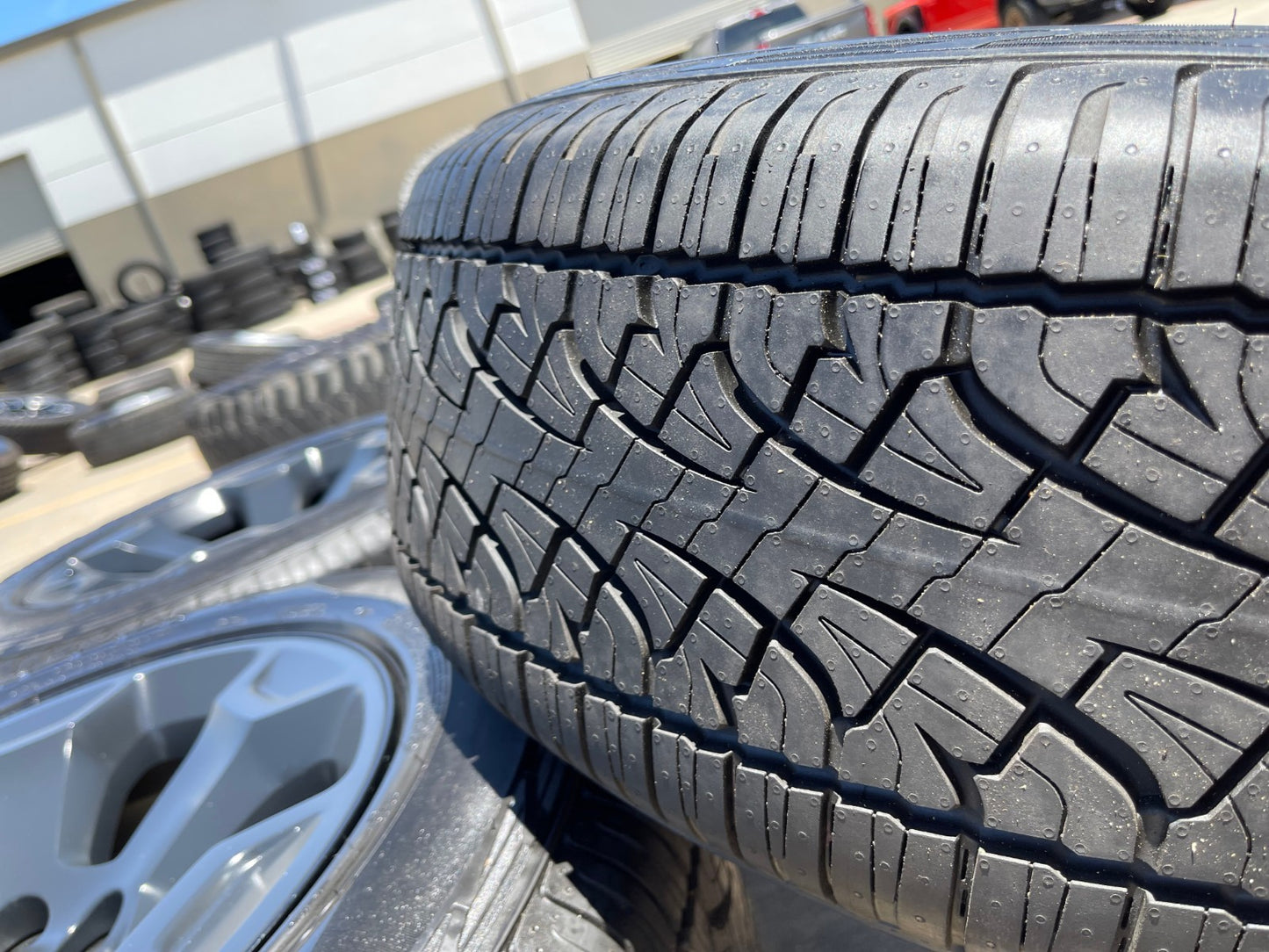 20" Dodge Ram 1500 OEM Laramie Black 2680 wheels rims tires 2024 2025 2026 NEW