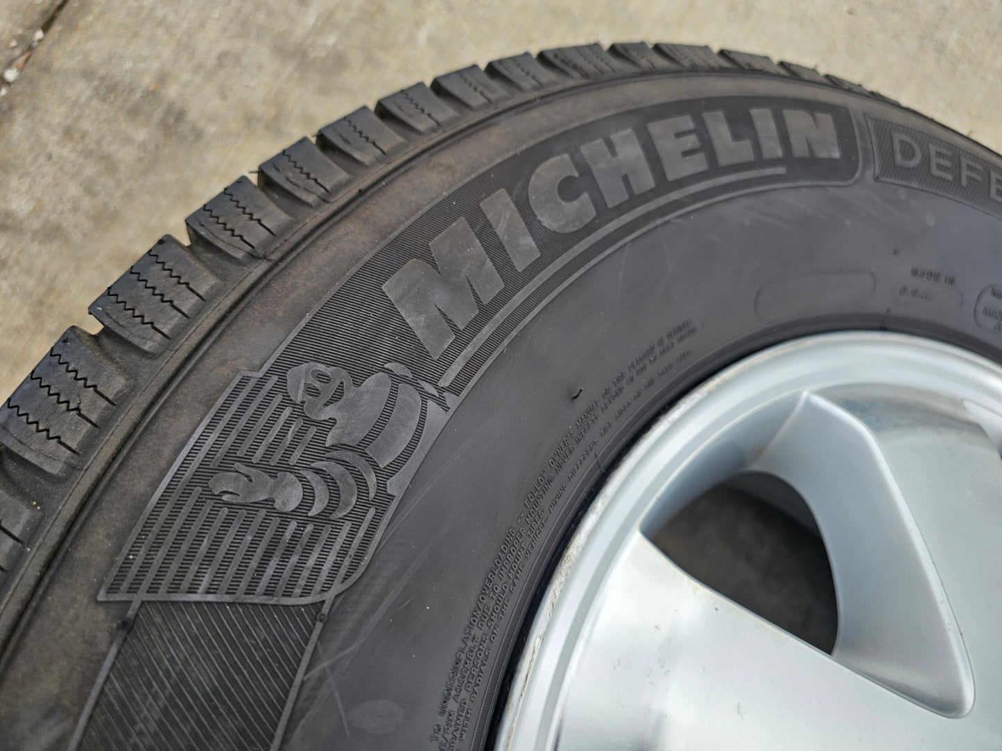 (4) 16" Mercedes Sprinter OEM 2353 wheels rims tires MICHELIN