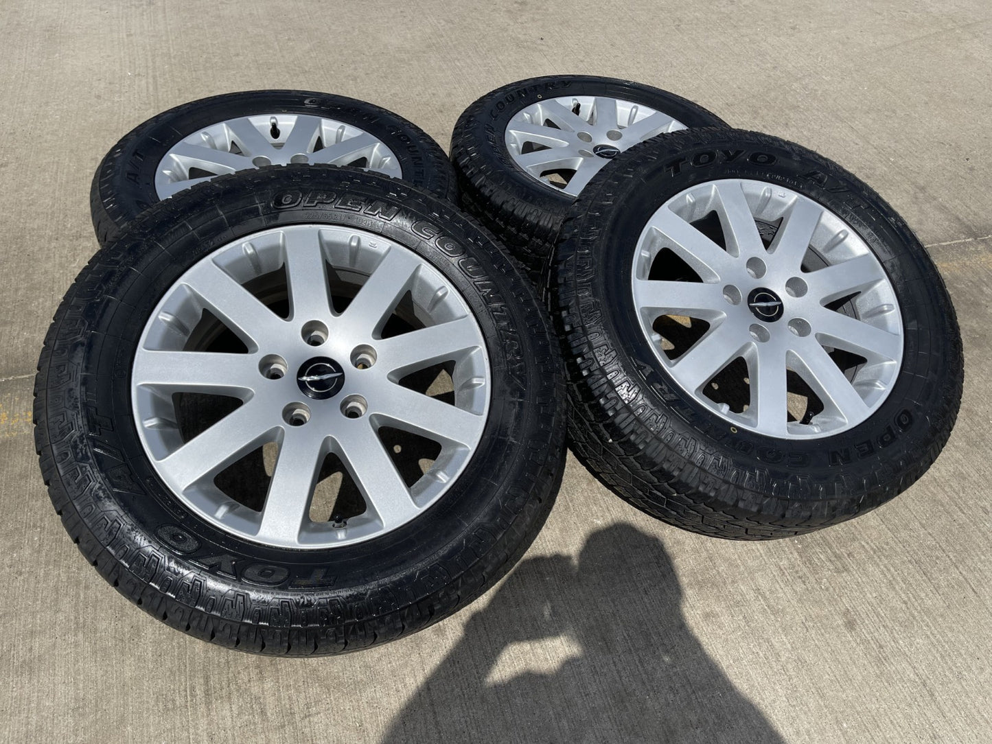 17" Jeep Grand Cherokee OEM wheels rims 2401 tires 2012 2015 2018 DISCOUNTED