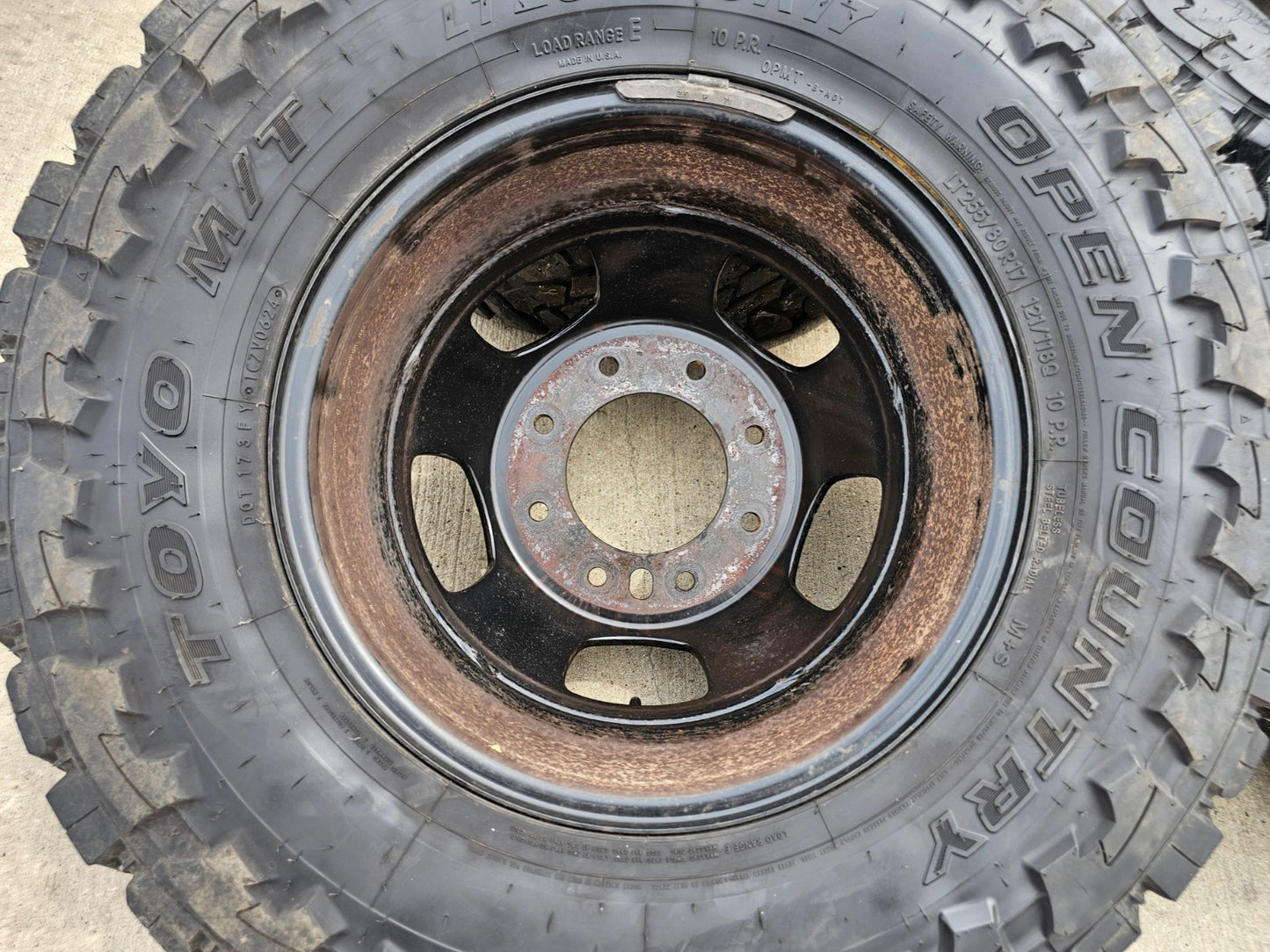17" Dodge Ram 3500 Dually Laramie 8x200 wheels rims 2703 2704 OEM TOYO M/T 33"