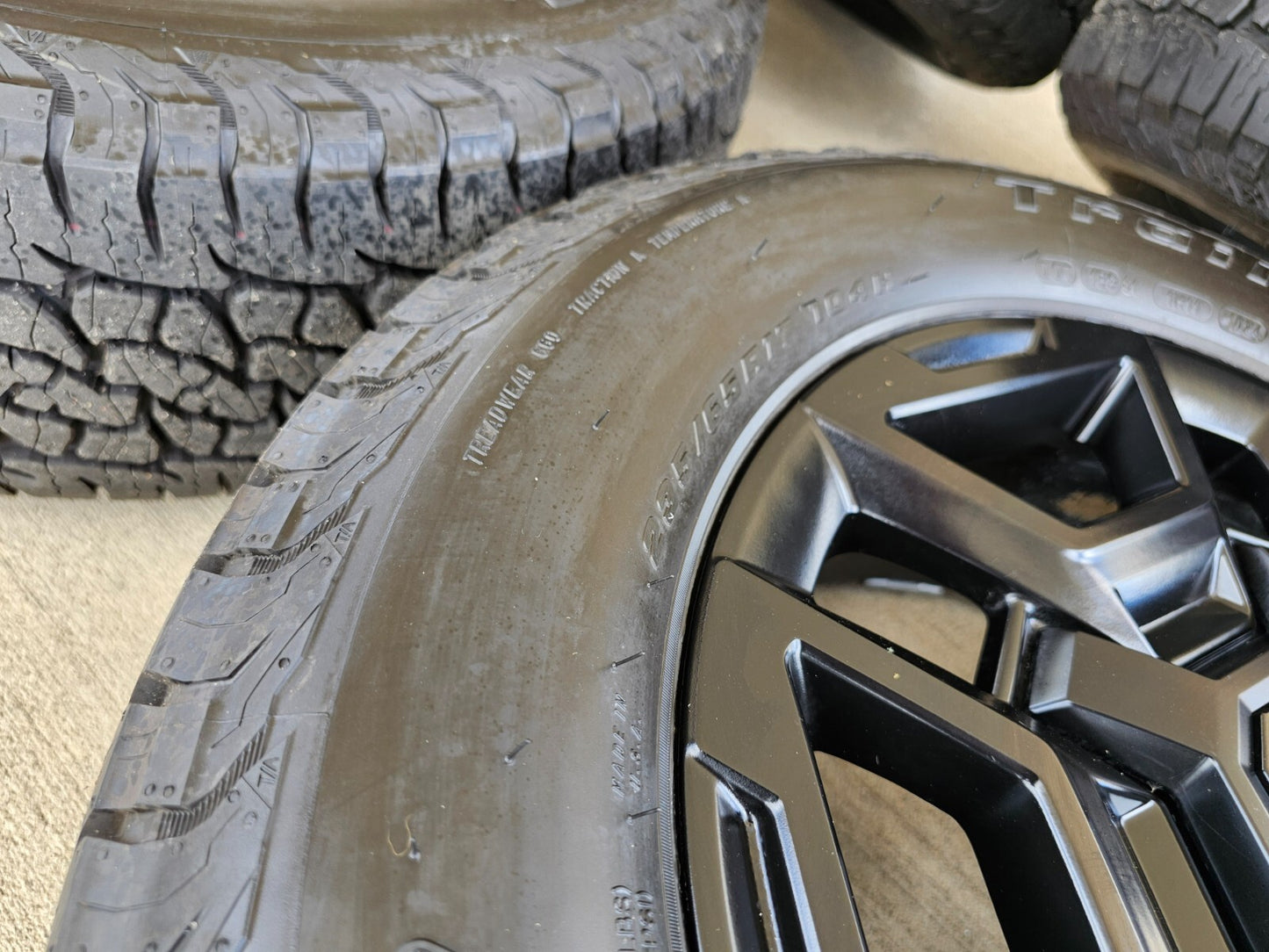 17" Kia Sorento X-PRO OEM wheels rims tires Telluride Sedona 2024 2025 NEW