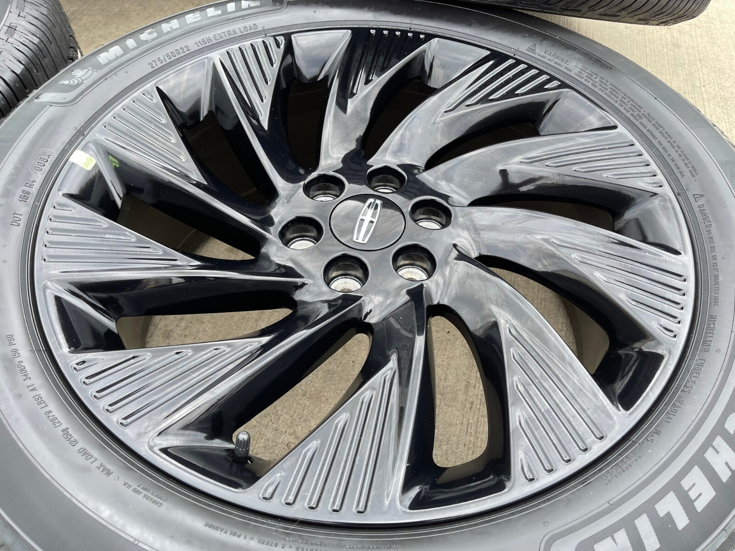22" Lincoln Navigator OEM 10665 rims wheels BLACK LABEL 2025 2026 MICHELIN NEW