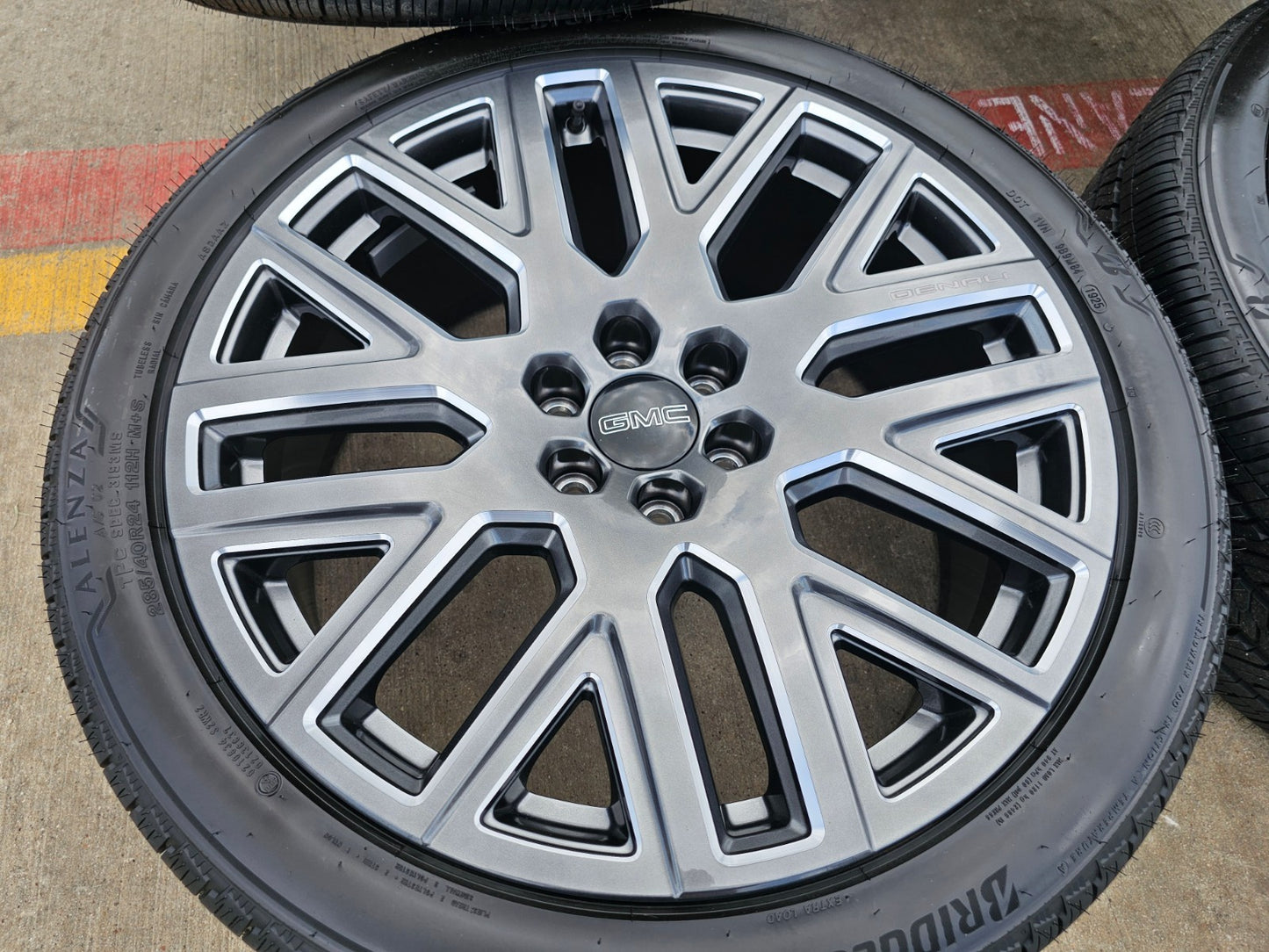 24" GMC Yukon Sierra DENALI OEM wheels rims tires 2023 2024 2025 2026 2027 NEW