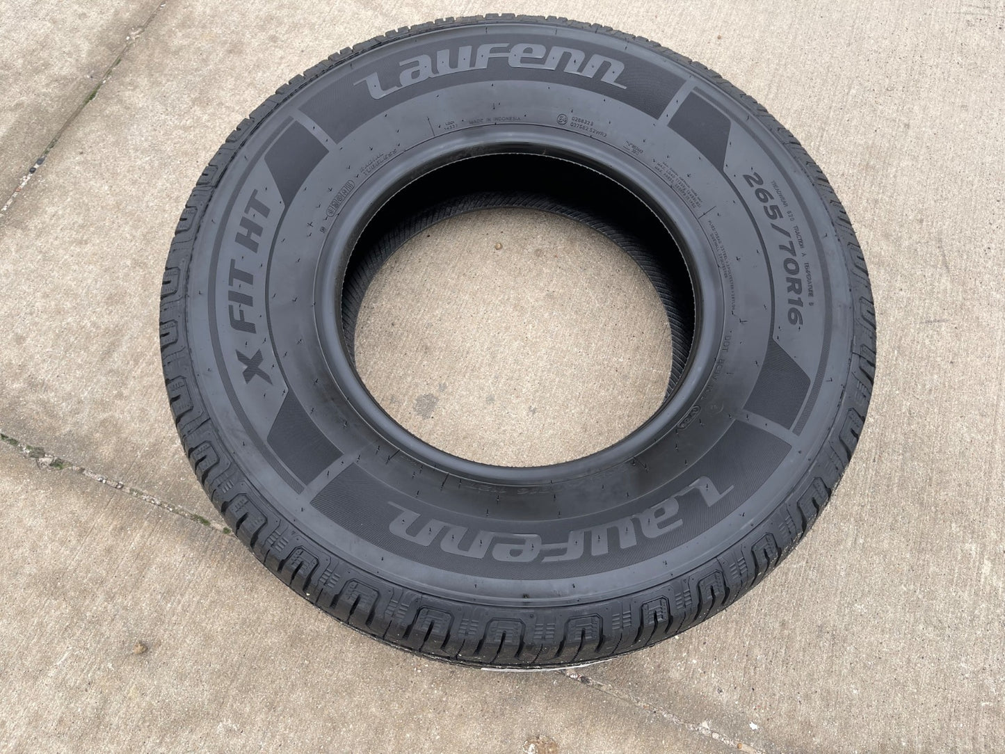 (1) 265/70/16 Laufenn X Fit H/T tire 265/70R16 112T NEW
