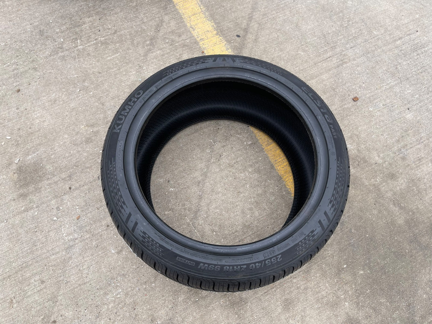 (1) 255/40/18 Kuhmo Ecsta PA51 tire 255/40r18 99W XL NEW