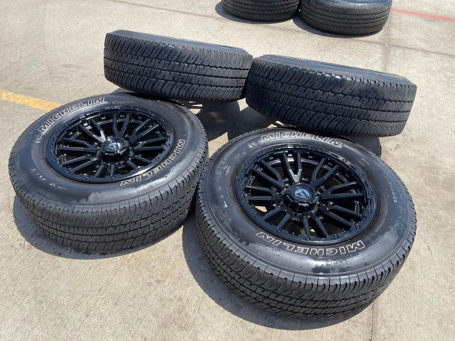 20x9 FUEL Rebel D680 Chevy Dodge Ram 2500 3500 wheels rims 8x165 8x6.5 tires