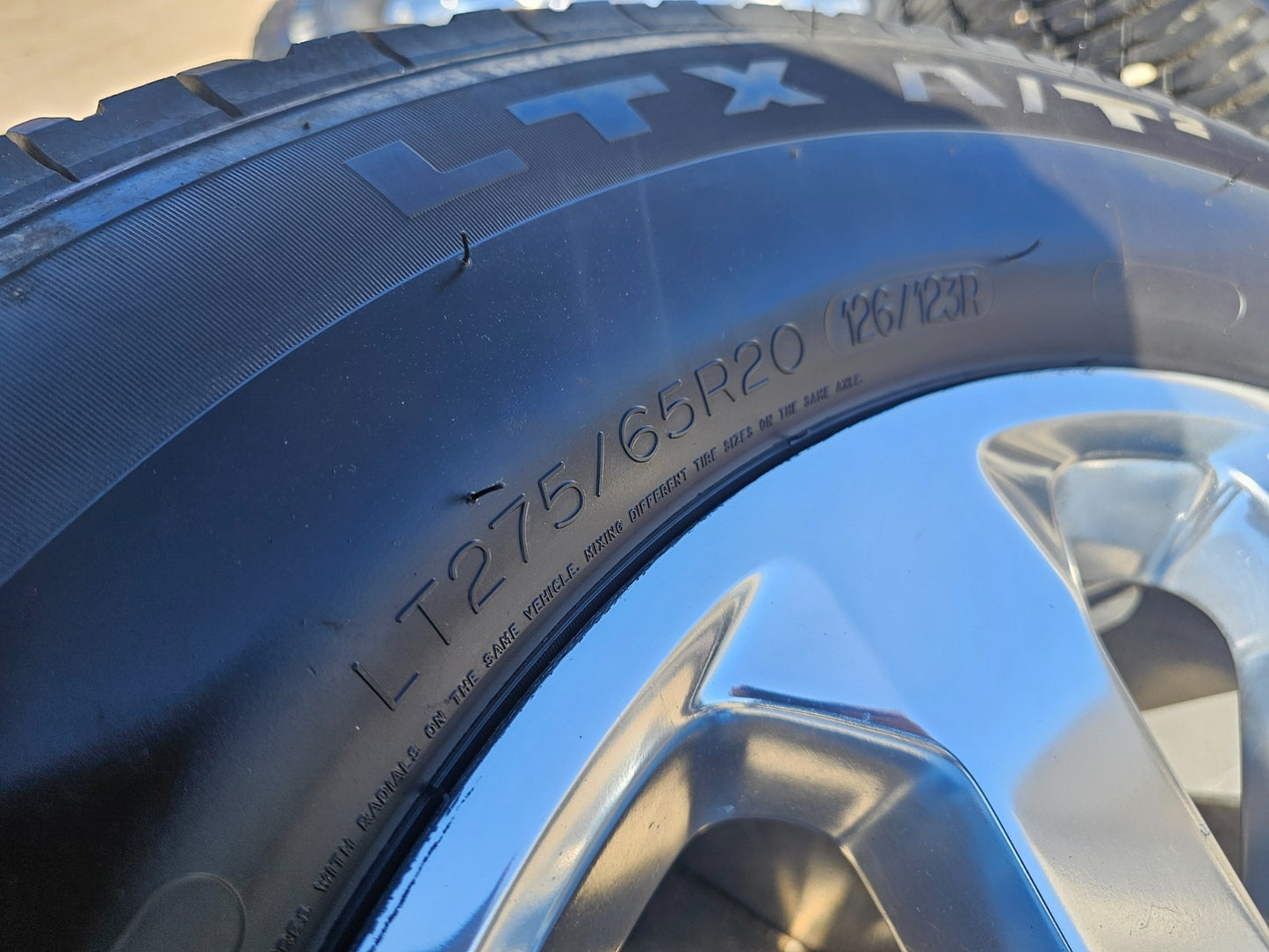 20" Dodge Ram 2500 3500 LARAMIE OEM 2700 wheels rims tires MICHELIN