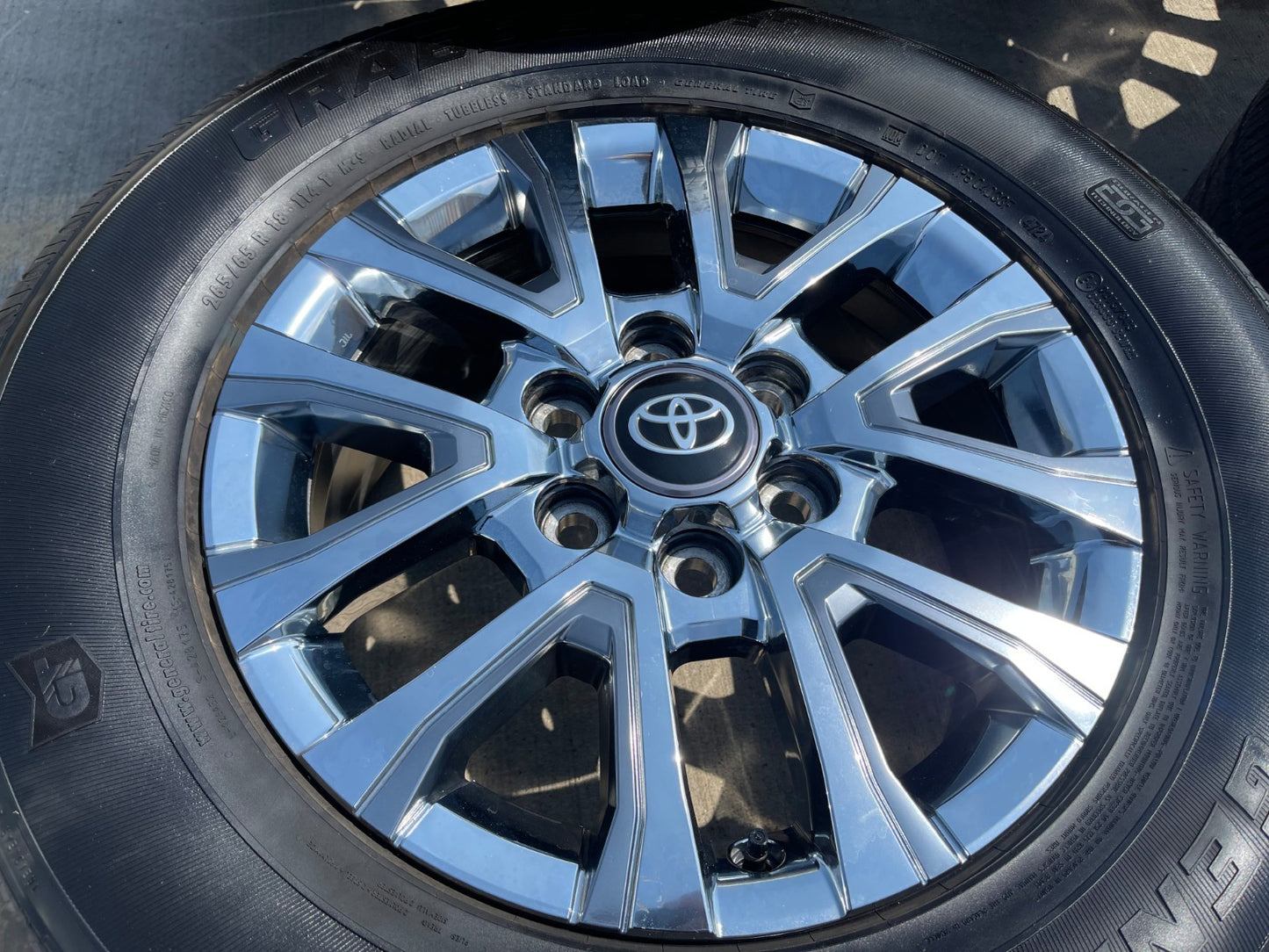 18" Toyota Tacoma LIMITED OEM wheels rims 10640 4260 4Runner 2024 2025 2026 2027