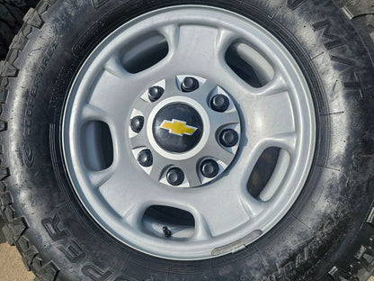 17" Chevy Silverado GMC Sierra 2500 OEM 8095 wheels 33" M/T