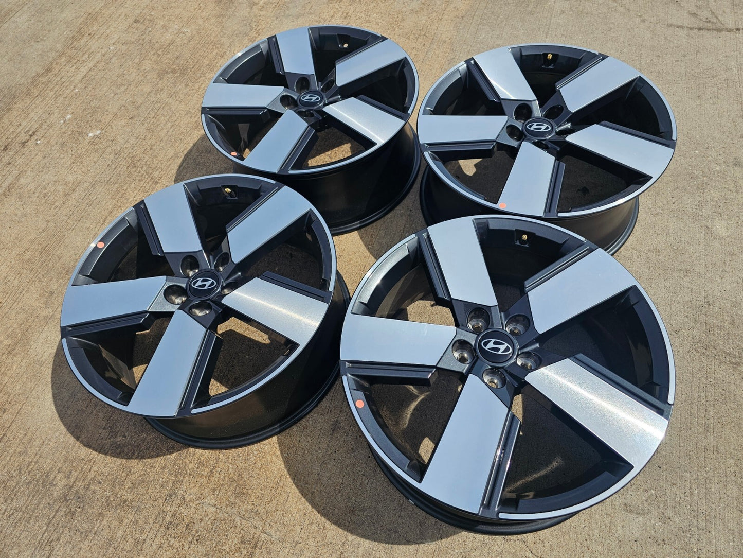 20" Hyundai Santa Fe OEM wheels rims 52910R6210 2021 2022 2023 2024 2025