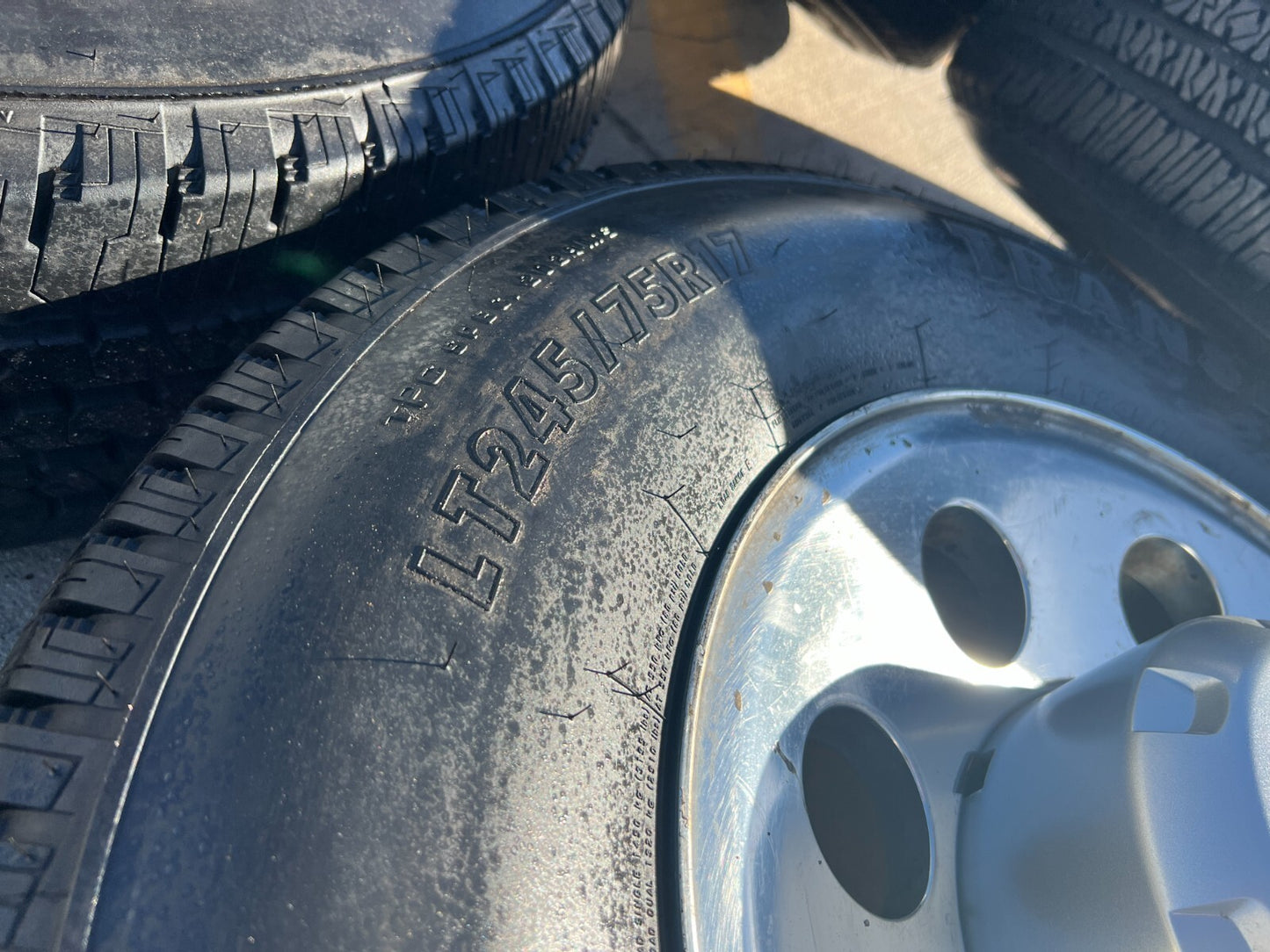 17" Ford F-250 F-350 OEM rims wheels 3599 tires DISCOUNTED
