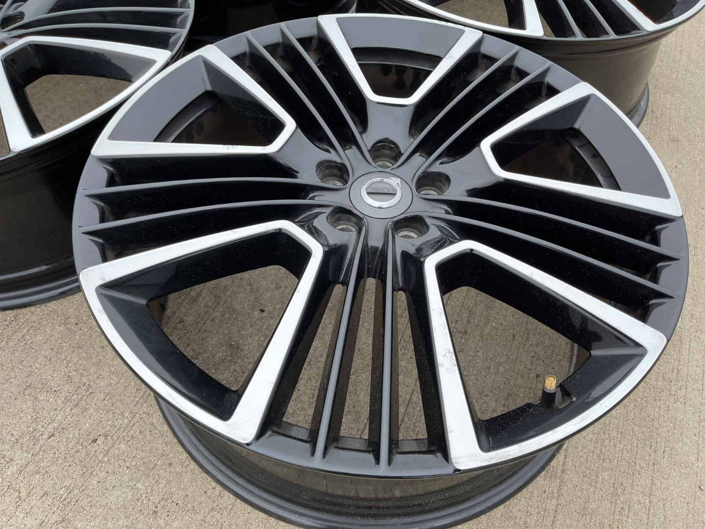 21" Volvo XC40 Ultimate OEM rims wheels 70467 2019 2020 2021 2022 2023 2024 2025