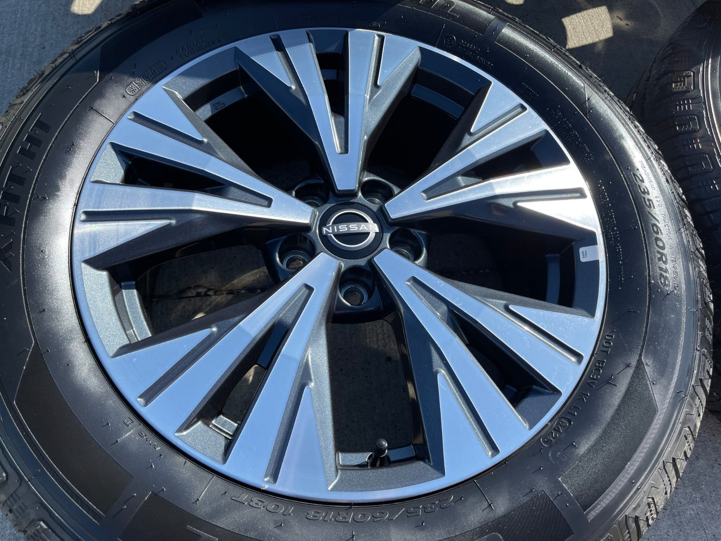 18" Nissan Murano Pathfinder FX35 FX45 QX60 OEM 62828 wheels rims 2023 2024 2025