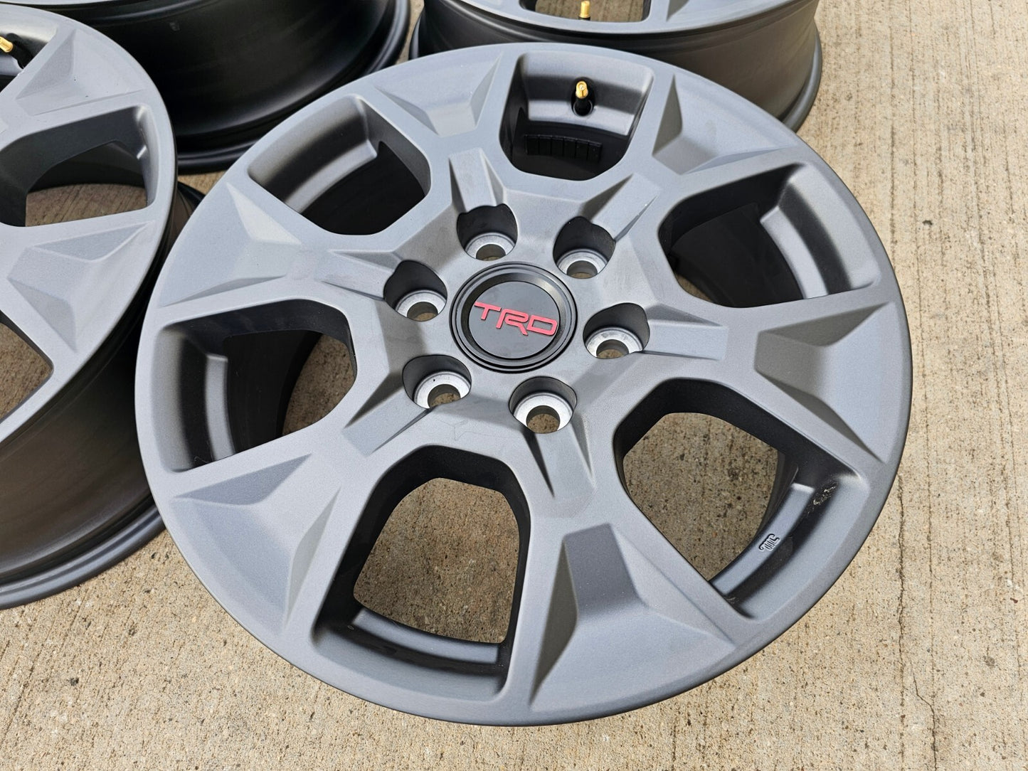 18" Toyota Land Cruiser TRD Tundra Sequoia OEM wheels rims Tacoma GX550 2025 NEW