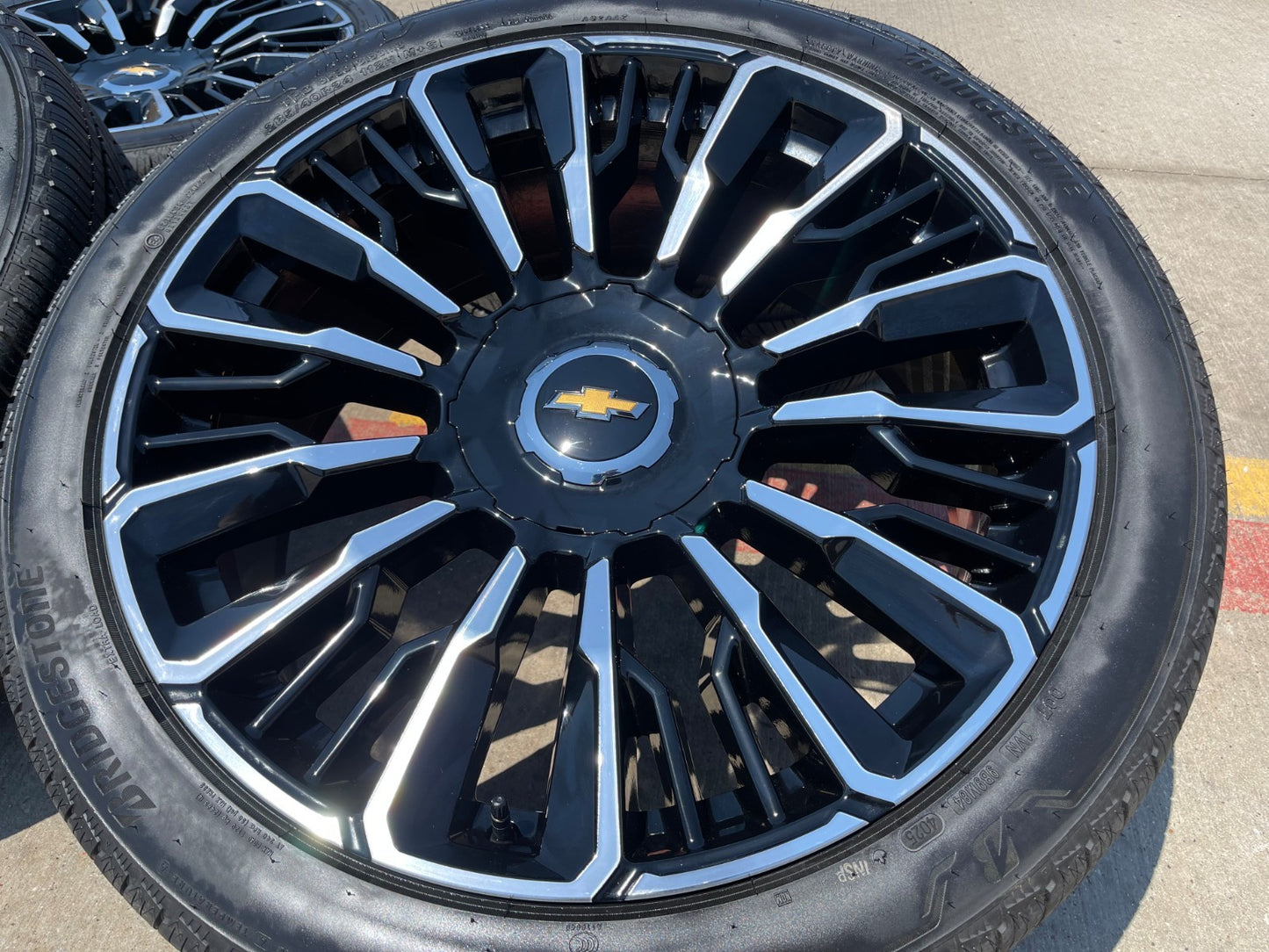 24" Chevy Tahoe Suburban Silverado OEM High Country wheels rims 2026 2027 NEW