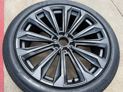 (1) 24" Cadillac Escalade V OEM 84949597 wheel rim tire 2025 2026 2027