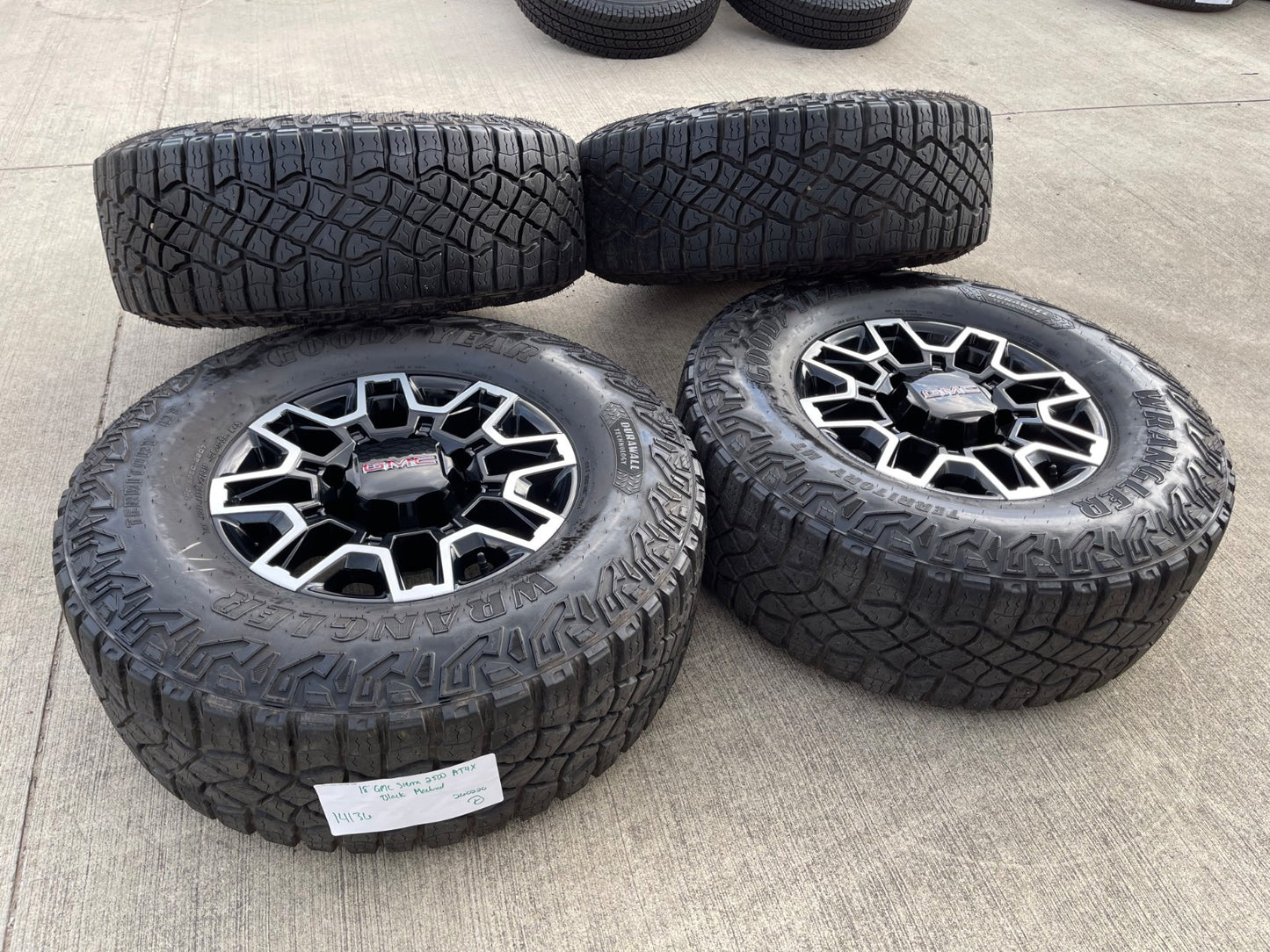 18" GMC Sierra AT4X Chevy Trail Boss 2500 OEM 14136 wheels rims GOODYEAR 35"
