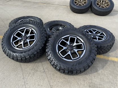 17" Jeep Wrangler Rubicon OEM 95730 9327 wheels rims Gladiator FALKEN MT 33" NEW