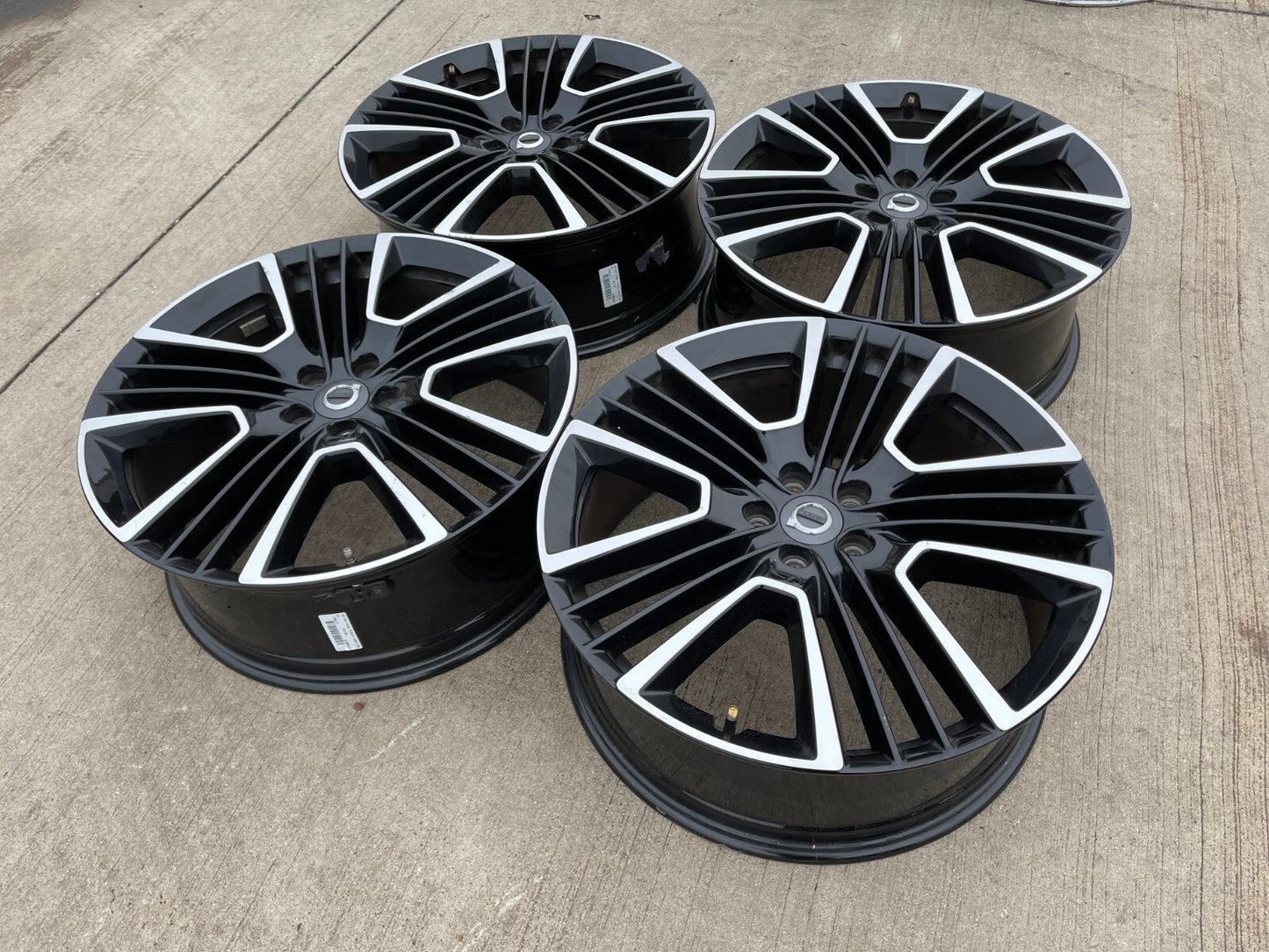 21" Volvo XC40 Ultimate OEM rims wheels 70467 2019 2020 2021 2022 2023 2024 2025