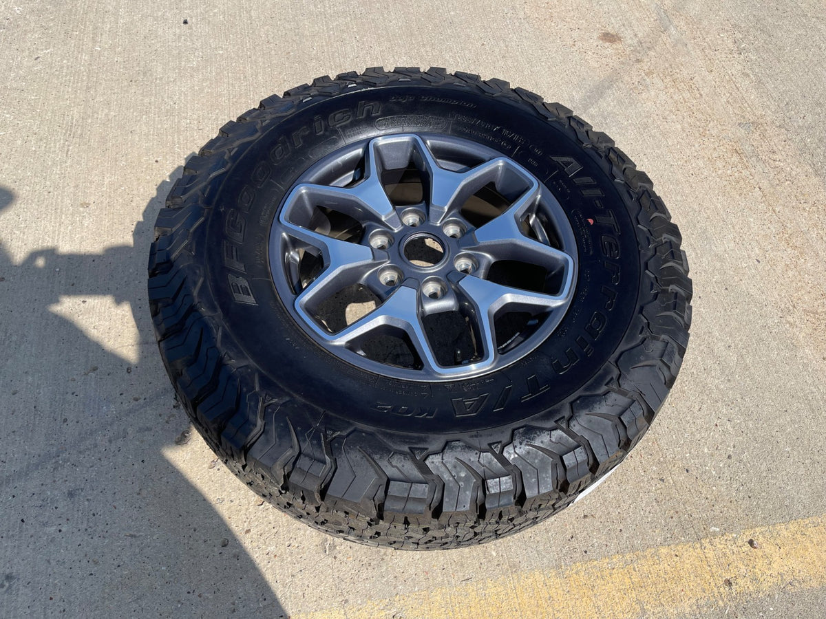 (1) 17" Ford Bronco OEM wheel rim SASQUATCH 95229 10387 Ranger NEW