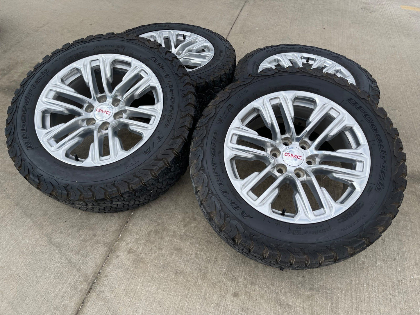 20" GMC Yukon Sierra Tahoe Silverado OEM 2120 14024 wheels rims BFG KO2 A/T 33"