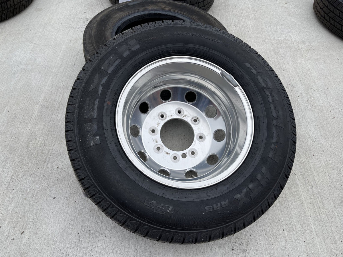 (1) 17" Dodge Ram 3500 Dually Laramie 8x200 REAR wheel rim 2702 OEM tire NEXEN