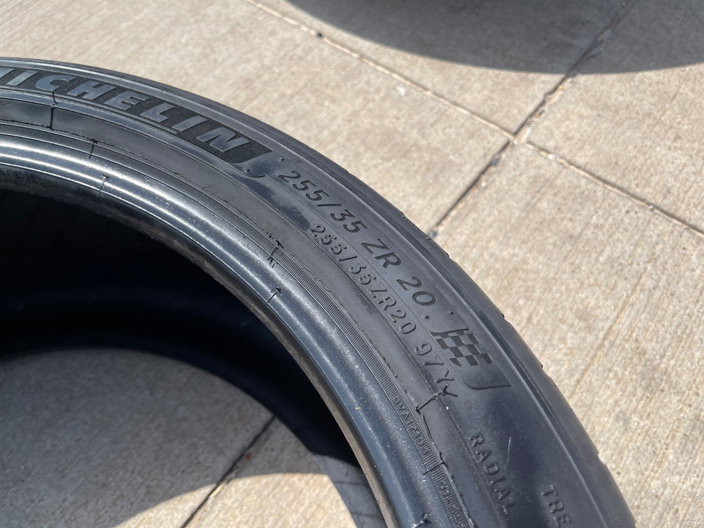 (1) 255/35/20 Michelin Pilot Sport A/S 4 All Season 98Y XL 255/35R20 tire