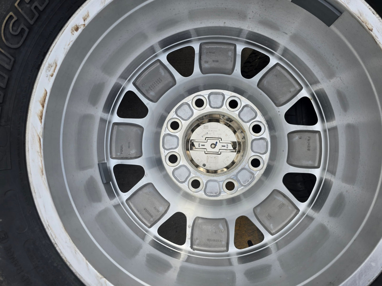 20" Chevy Silverado High Country LTZ 2500 3500 OEM 14124 wheels rims MICHELIN