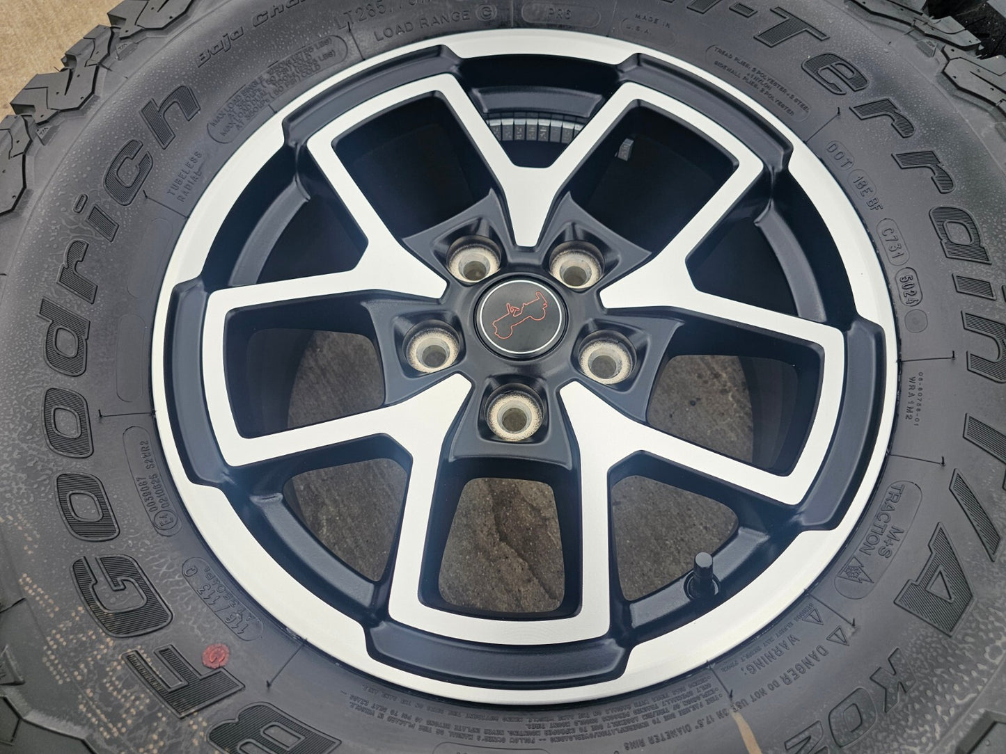 17" Jeep Wrangler Rubicon OEM wheels rims 392 Gladiator tires NEW BFG 33"