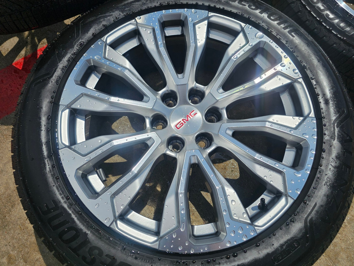22" GMC Yukon Sierra DENALI OEM wheels rims 14025 97000 tires BRIDGESTONE SET