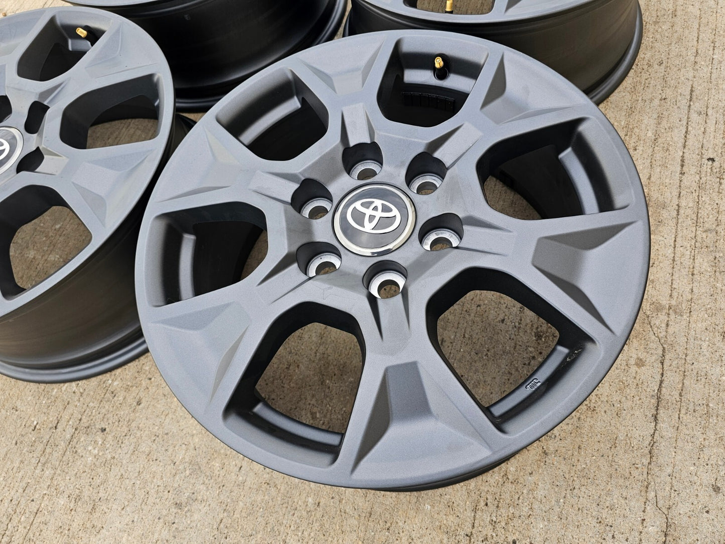 18" Toyota Land Cruiser Tundra Sequoia OEM wheels rims SET GX550 2025 2026 NEW