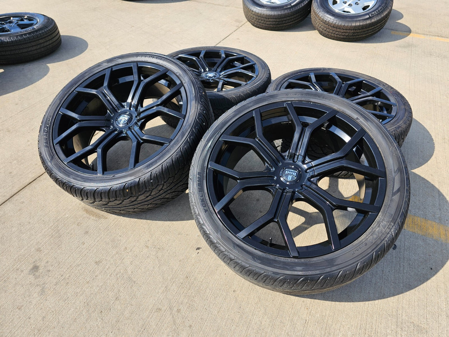 24x9.5 DUB Royalty Black wheels rims tires 6x5.5 6x135 RAM Chevy Tacoma