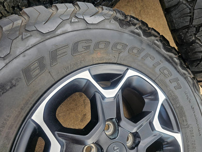 17" Jeep Wrangler Rubicon OEM wheels rims Gladiator 96832 9282 BFG KO2 A/T 33"